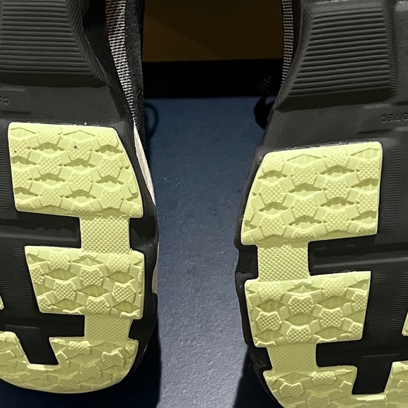 On Cloudmonster Hyper - Picture 6 of 10